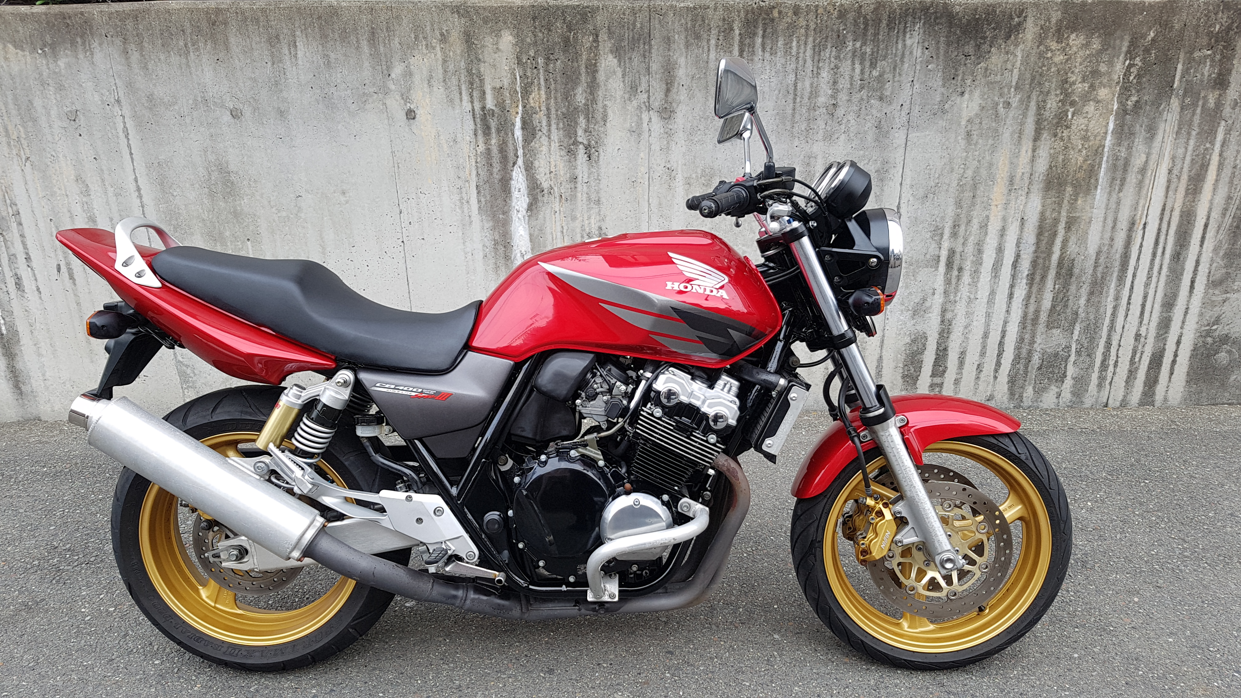 Honda CB400 VTEC 3